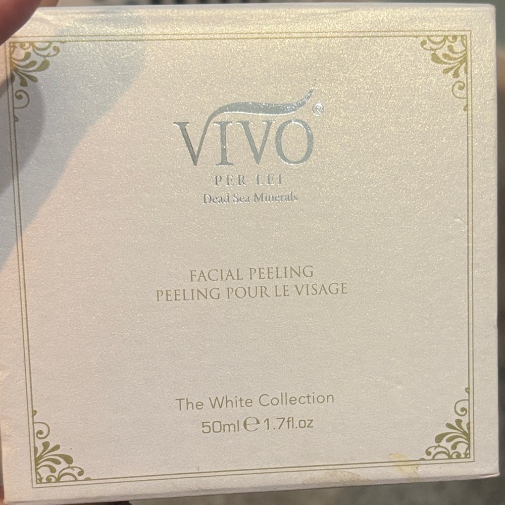 VIVO — Dead Sea Minerals -  The White Collection Facial Peeling
